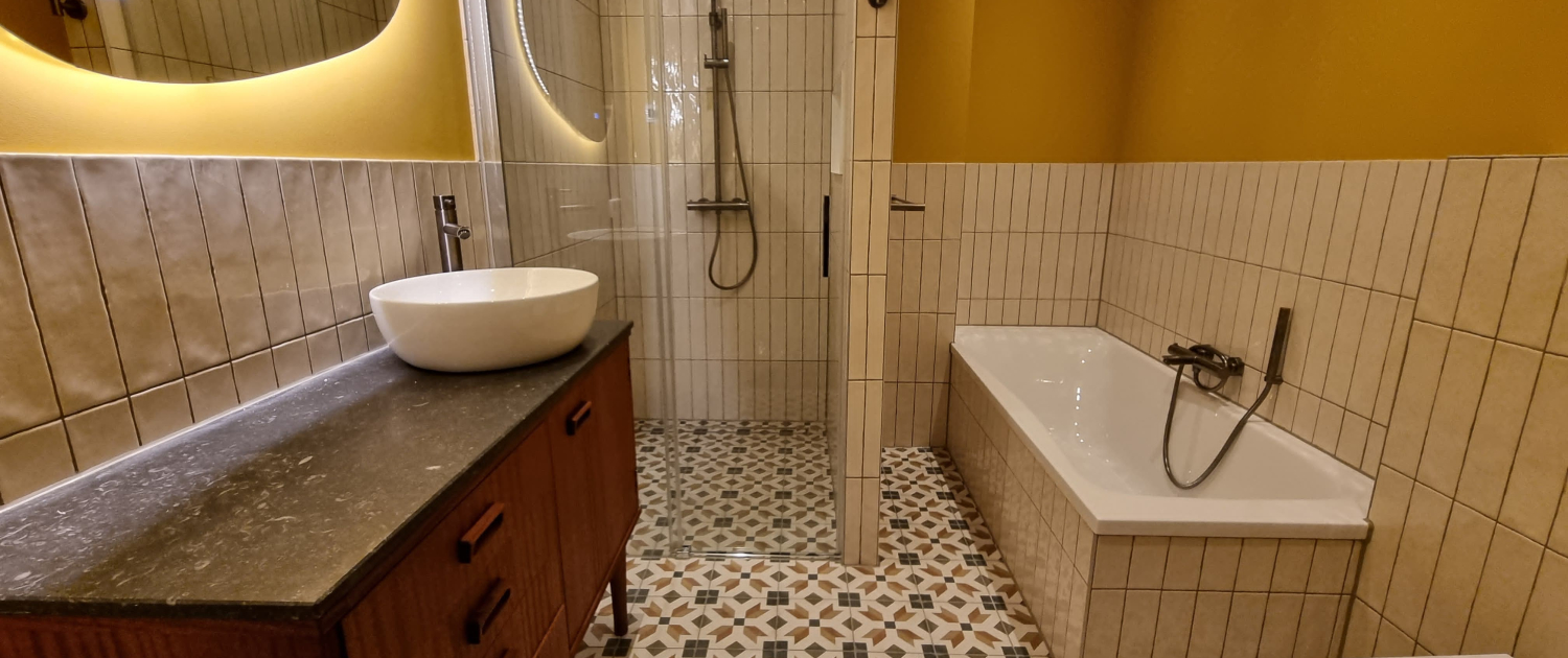 modern jaren 30 badkamer